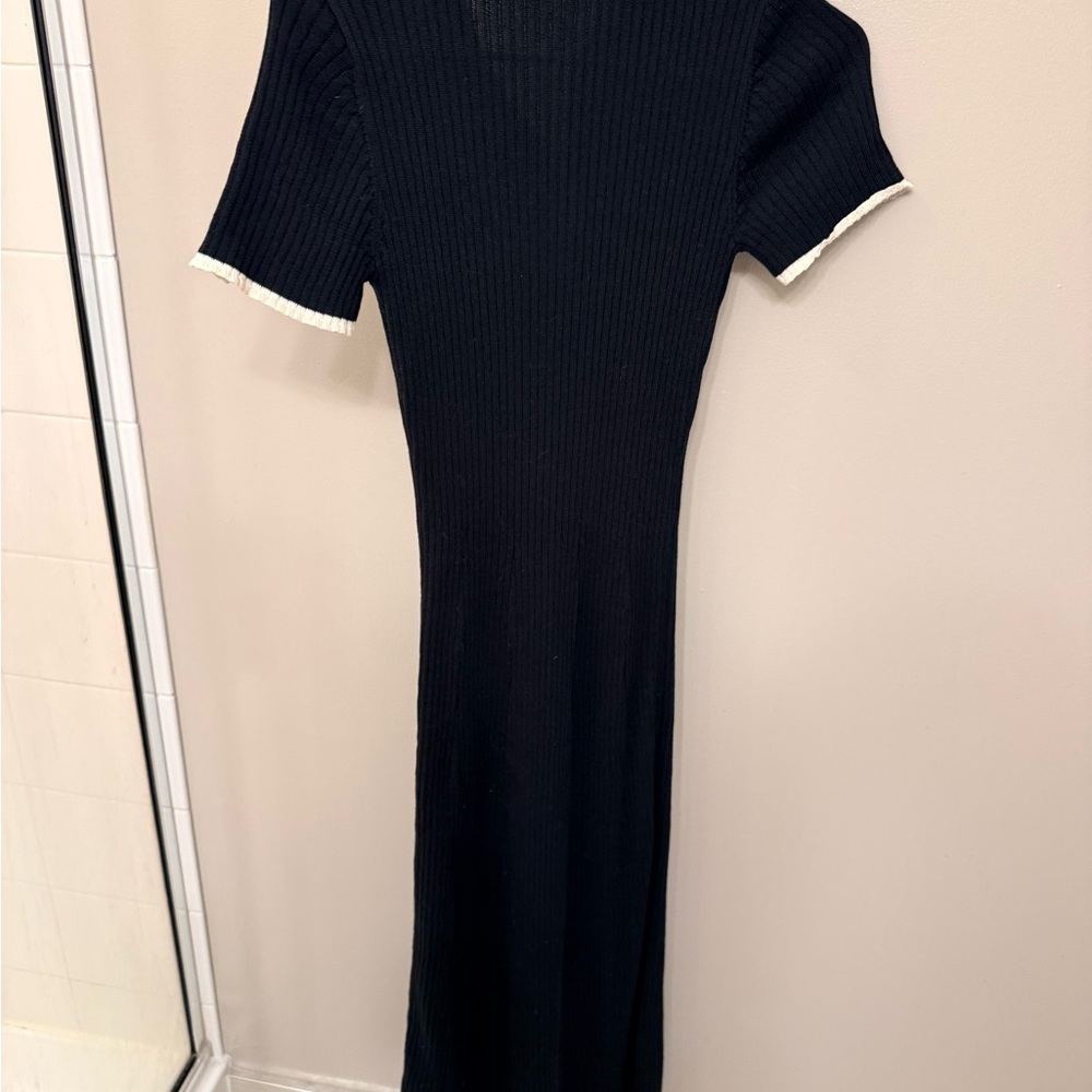 Black Ribbed Knit Collared Button Front Dress - Picture 4 of 5
